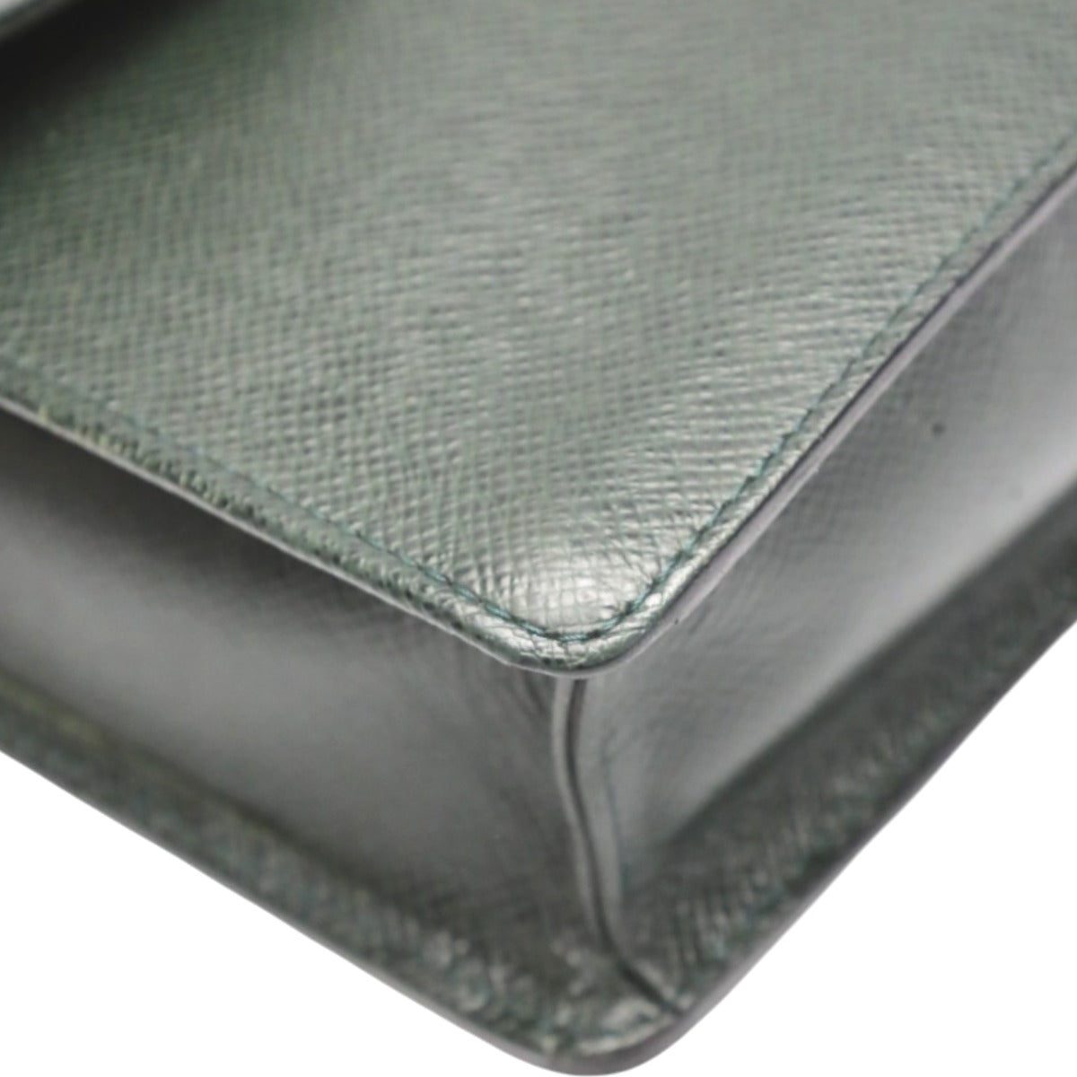 LOUIS VUITTON business bag M30776 Taiga green Taiga Porto Doquán