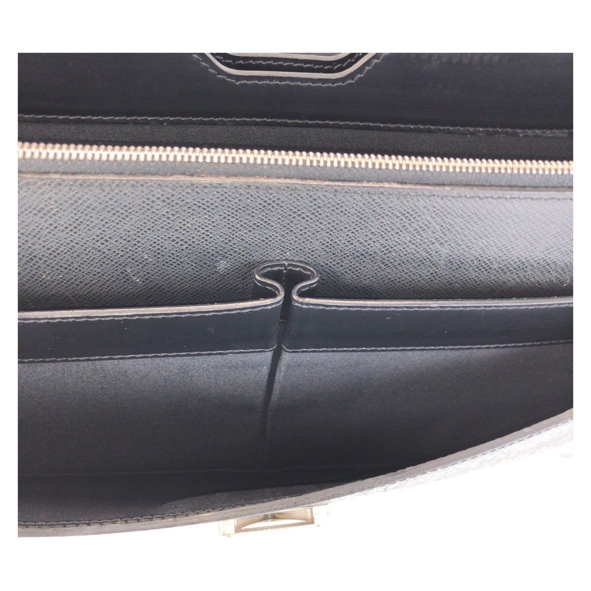 LOUIS VUITTON Business bag M31052 leather Ardoise Black SilverMetal Taiga Robusto 1
