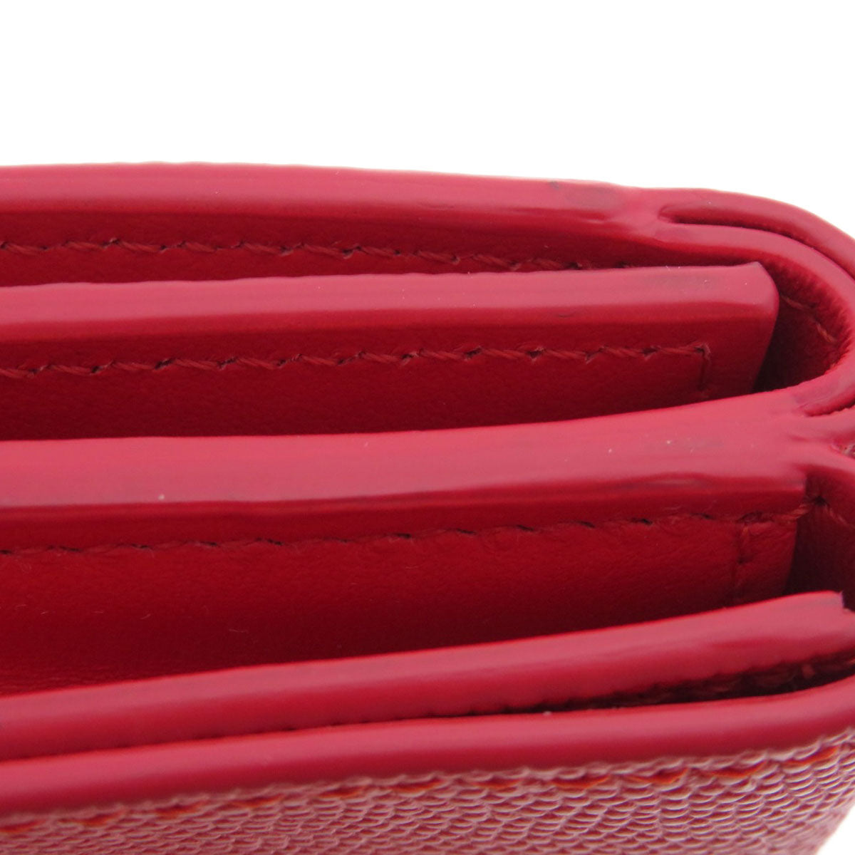 BURBERRY Bifold Wallet Calfskin Red logoMetal tri-fold