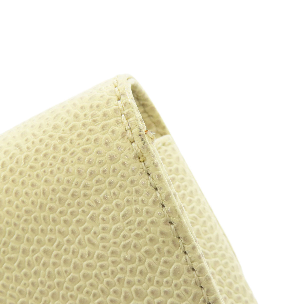 CHANEL Cigarette case Grained Calfskin Skin white COCO Mark Gold Metal Cigarette Case