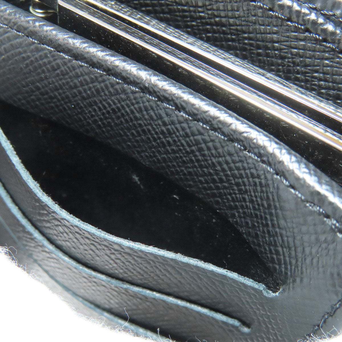 LOUIS VUITTON Bifold Wallet M63242 Epi black Portefeuille Vienova