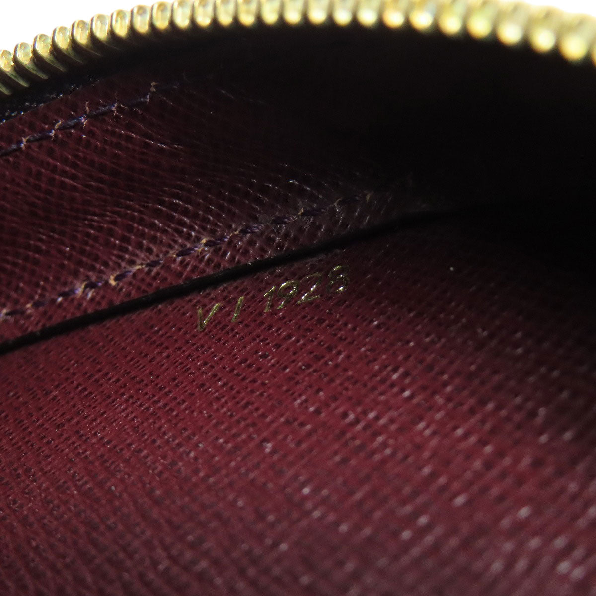 LOUIS VUITTON business bag M30186 Taiga Leather purple Baikal