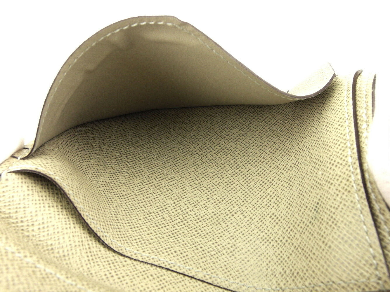 LOUIS VUITTON Bill Compartment M32616 beige Porto cult Bie