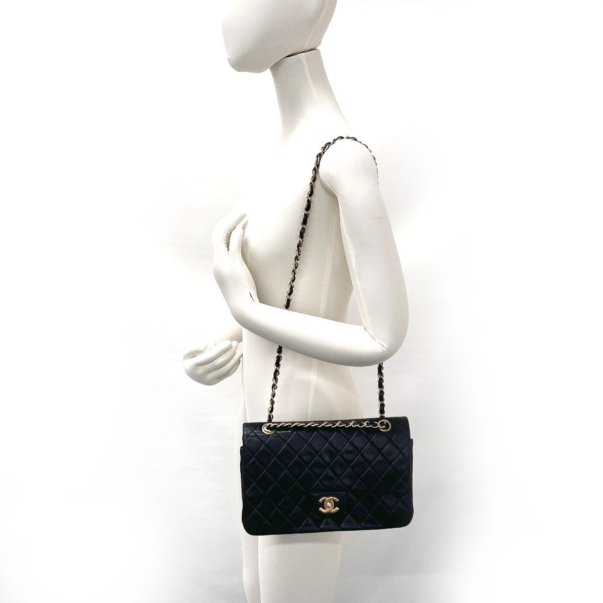 CHANEL Shoulder Bag lambskin black ChainShoulder Matrasse
