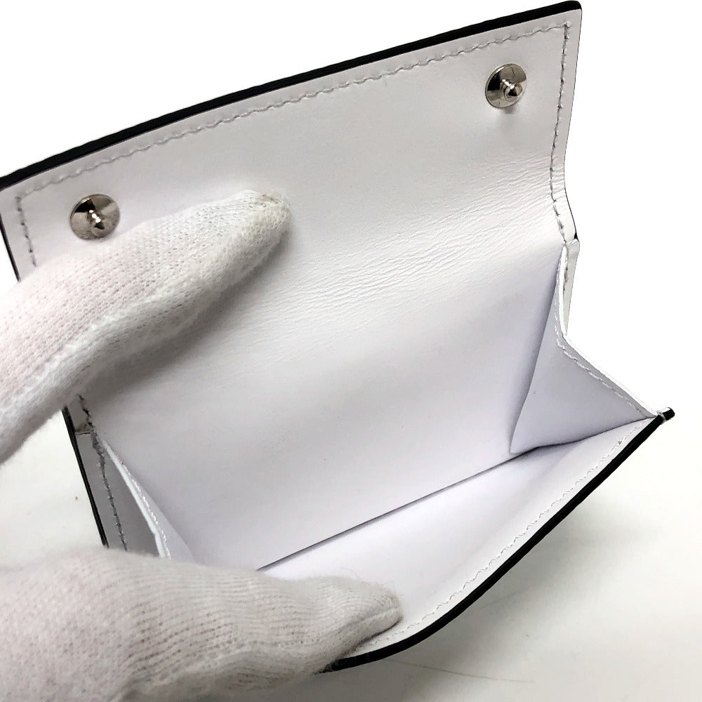LOUIS VUITTON Trifold wallet M30899 leather white Tiger Lama Monogram Discovery compact wallet