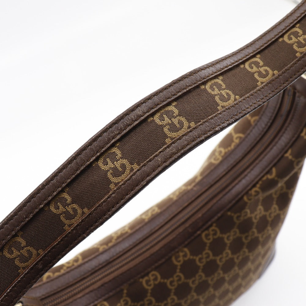 GUCCI Shoulder Bag 001.4204 GG canvas Brown one belt