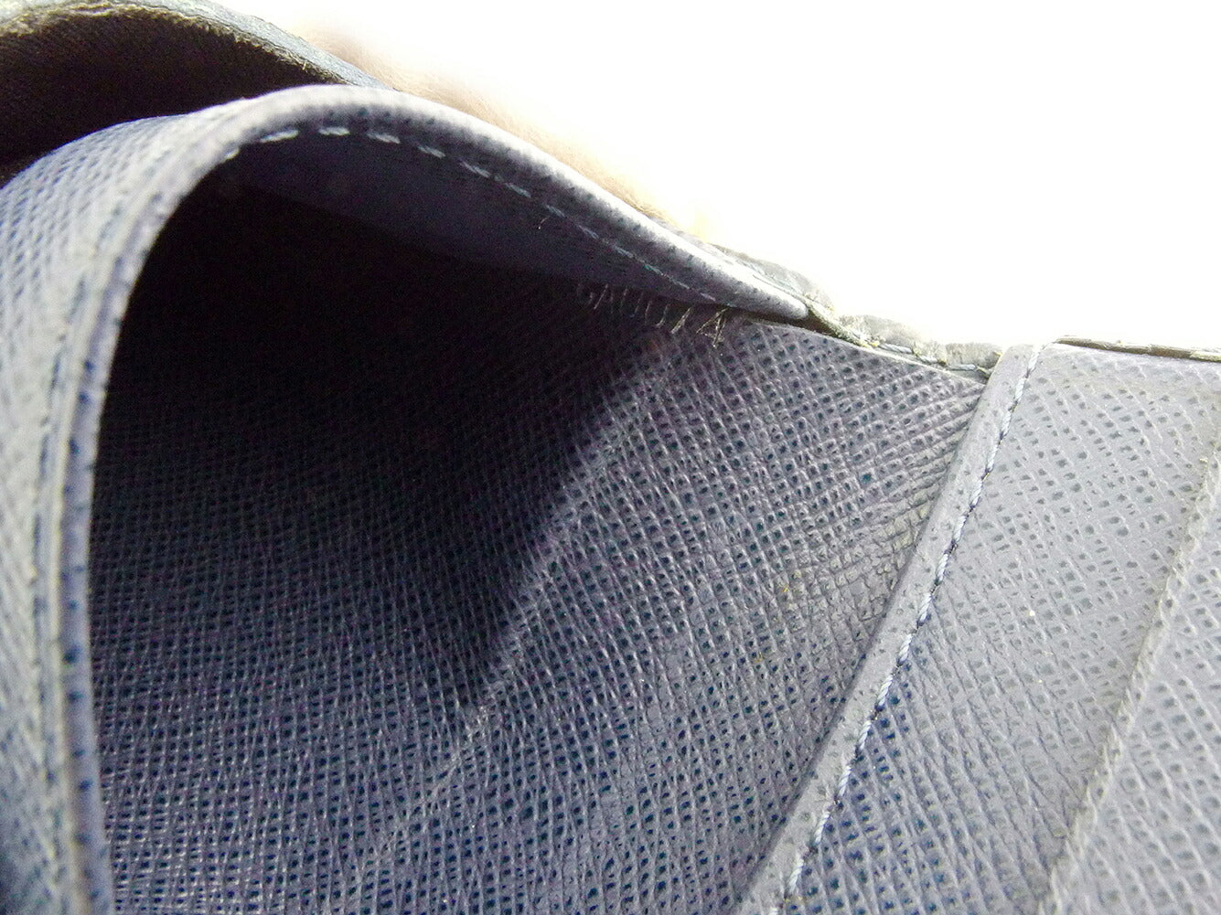 LOUIS VUITTON Bill Compartment M6331G blue Porte Billets6Cartes Crdit