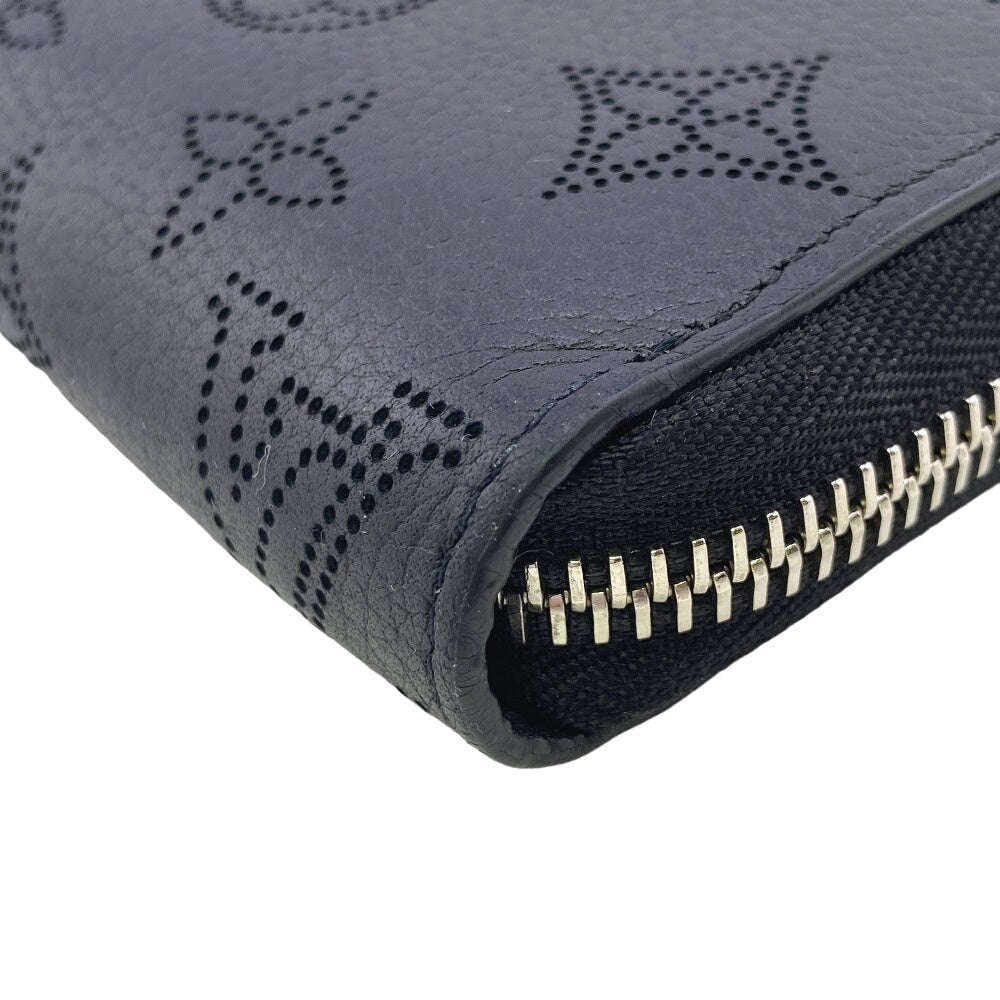 LOUIS VUITTON Long Wallet Purse M61867 Calfskin black Calf Black Mahina Zippy wallet
