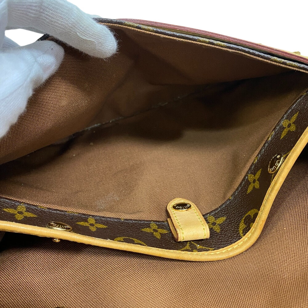 CHANEL Long Wallet Purse A26717 leather gold Cambon