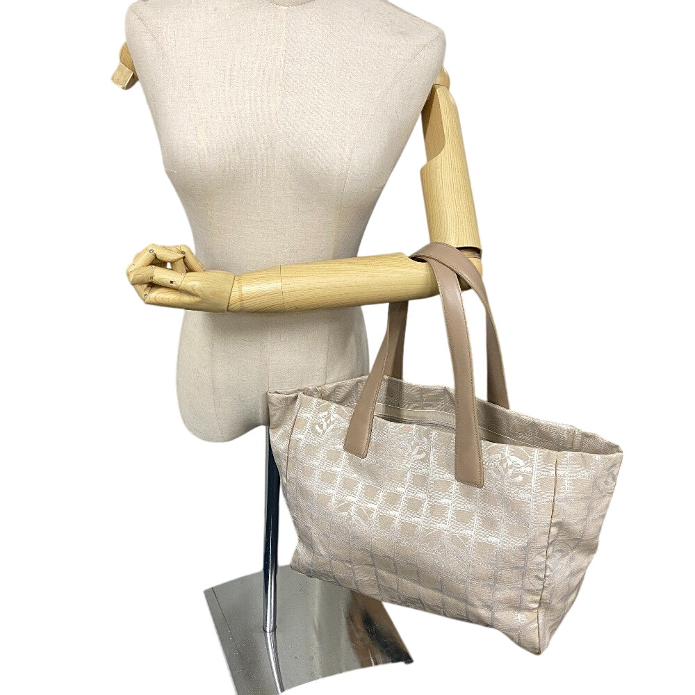 CHANEL Tote Bag Canvas, Leather beige New Travel Line MM