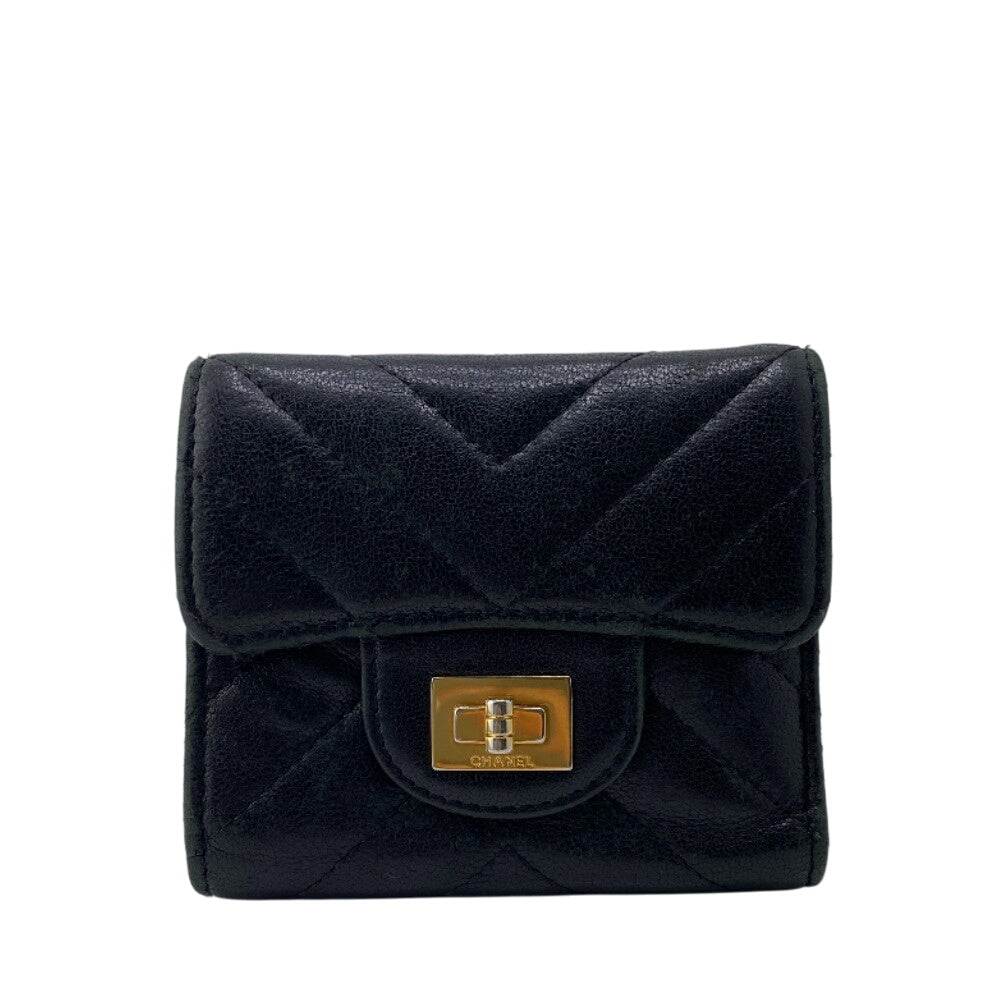CHANEL Tri-fold wallet A82723 leather black 2.55 Matelasse Vstitch Chevron