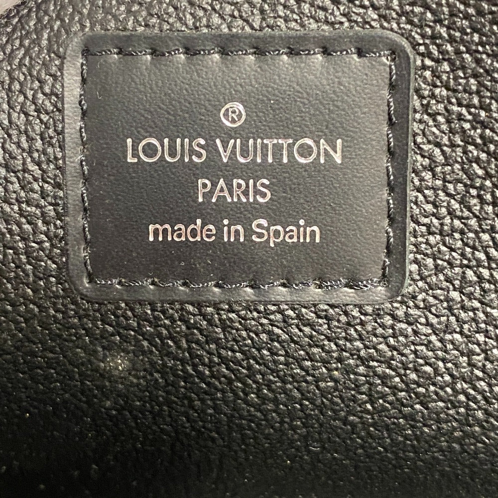 LOUIS VUITTON business bag M30212 leather black Taiga Truth Cracking Tat GM