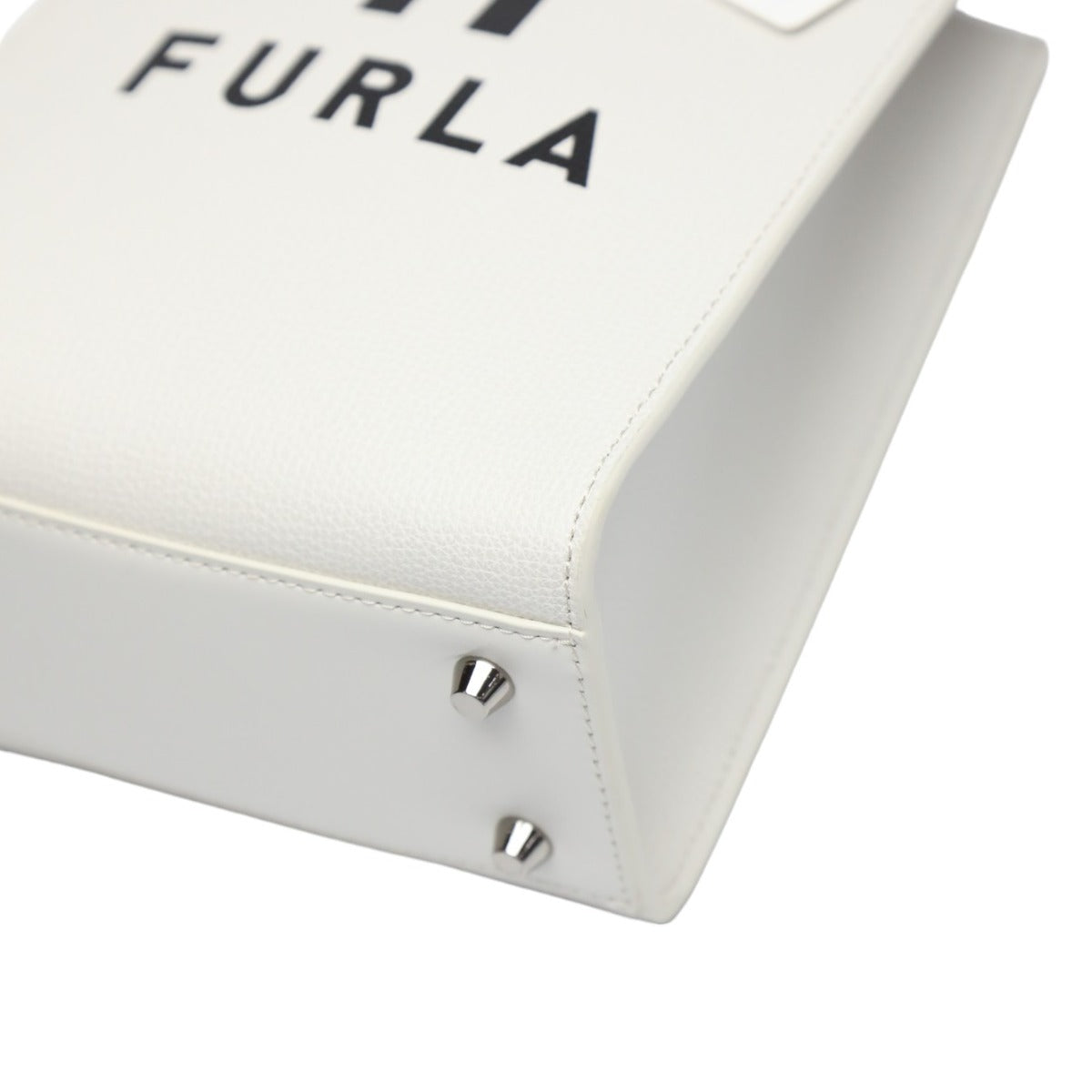 Furla Shoulder Bag WB00729-BX1230-1843S leather leather white Shoulder Bag WB00729-BX1230-1843S Women Used Authentic