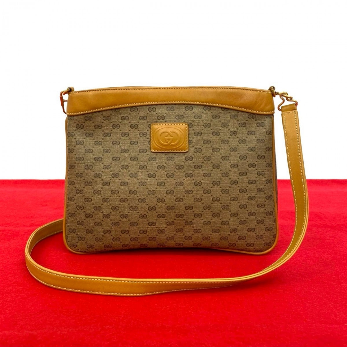 GUCCI Shoulder Bag leather Brown