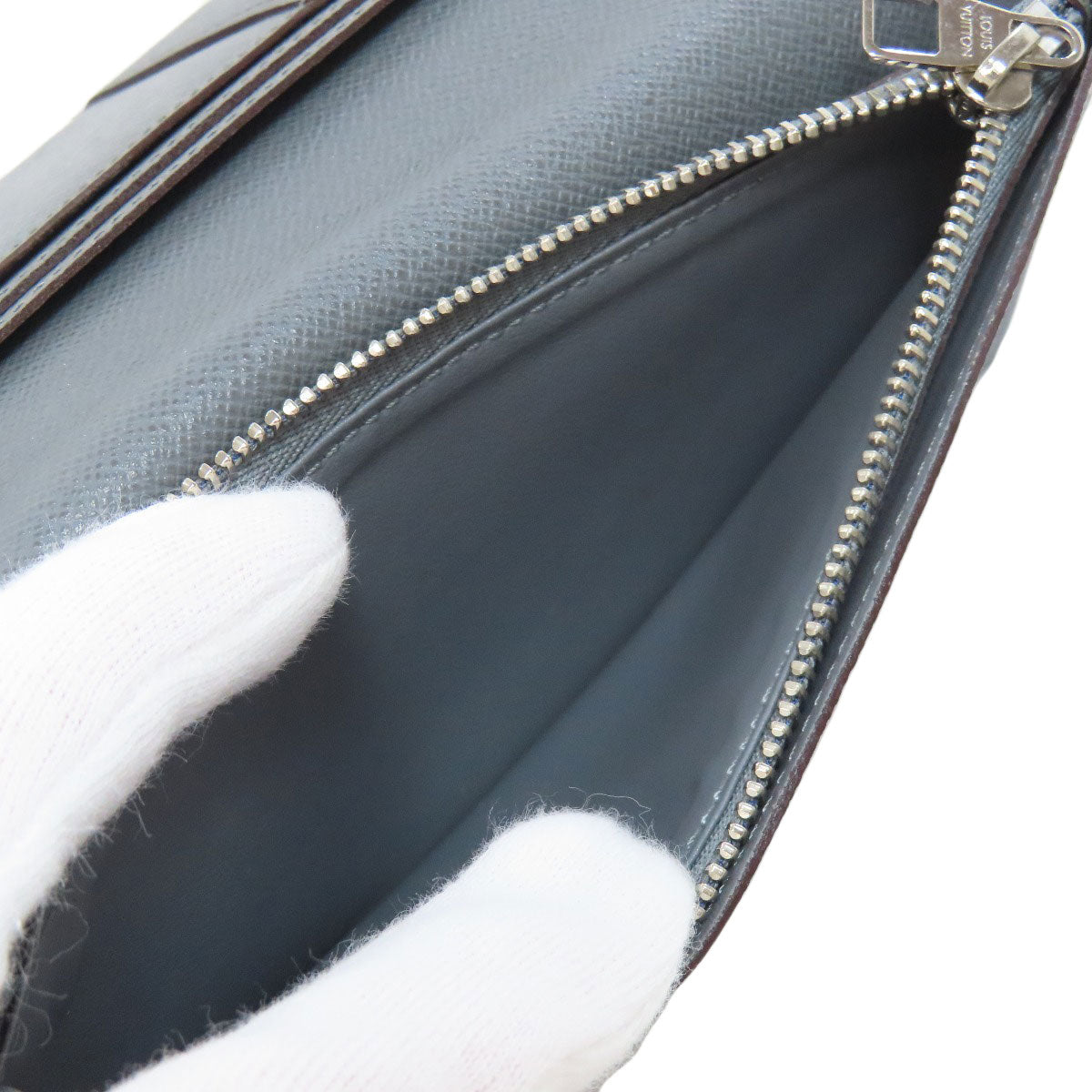 LOUIS VUITTON Long Wallet Purse M32653 Taiga Leather gray Portefeuille Blaza