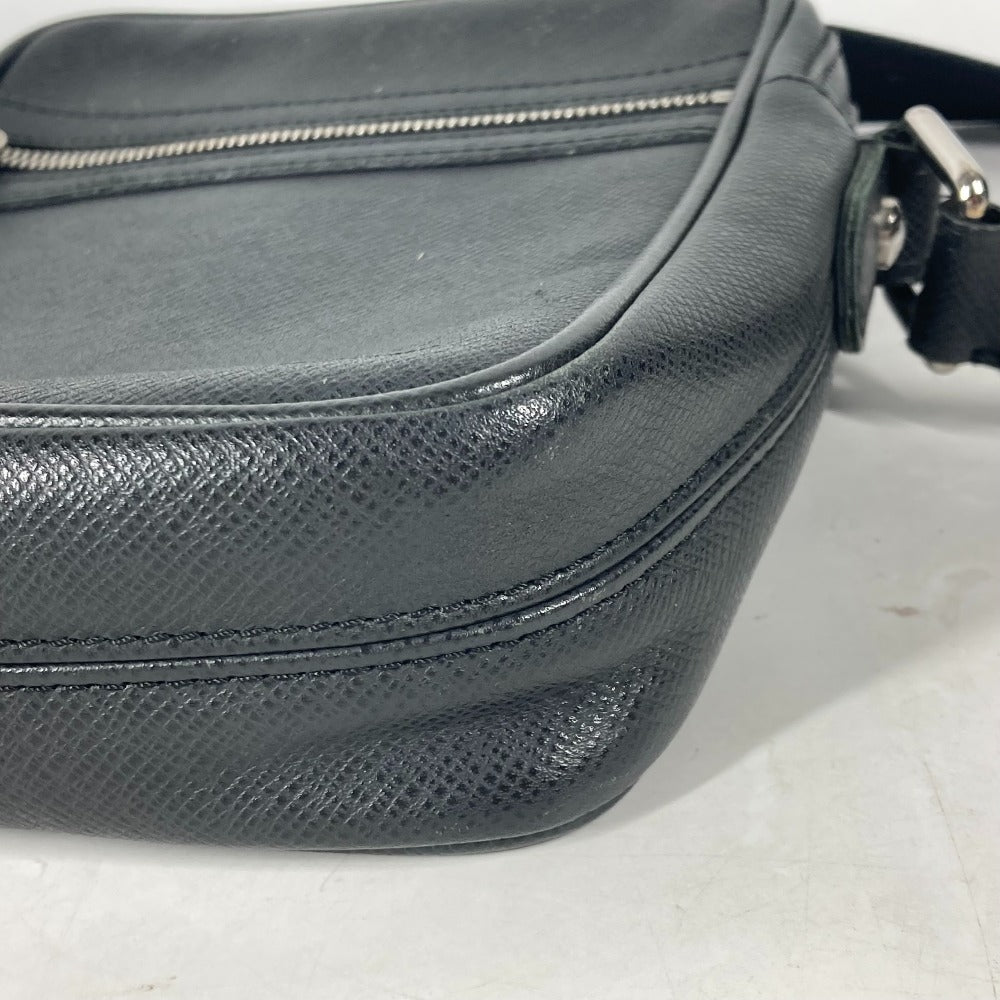 LOUIS VUITTON Shoulder Bag M32462 Taiga Leather black Taiga Dimitri