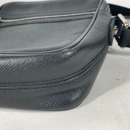 LOUIS VUITTON Shoulder Bag M32462 Taiga Leather black Taiga Dimitri
