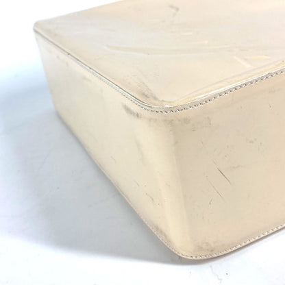 CHANEL Shoulder Bag Patent leather Ivorytype logo