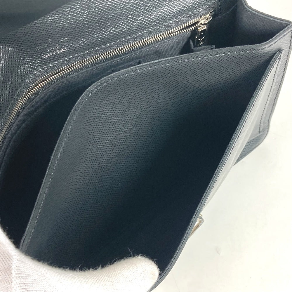LOUIS VUITTON business bag M32592 Taiga Leather black Taiga Belair