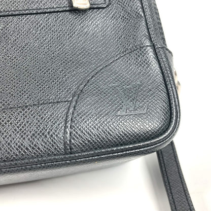 LOUIS VUITTON business bag M31142 Taiga Leather black Taiga Pavel
