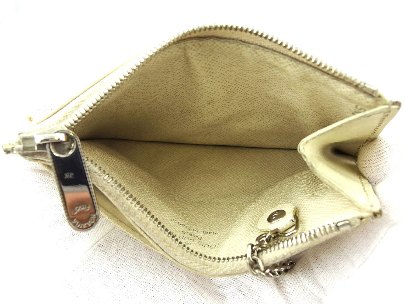 LOUIS VUITTON Coin case M6660J Epi Leather white Pochette Crewe NM