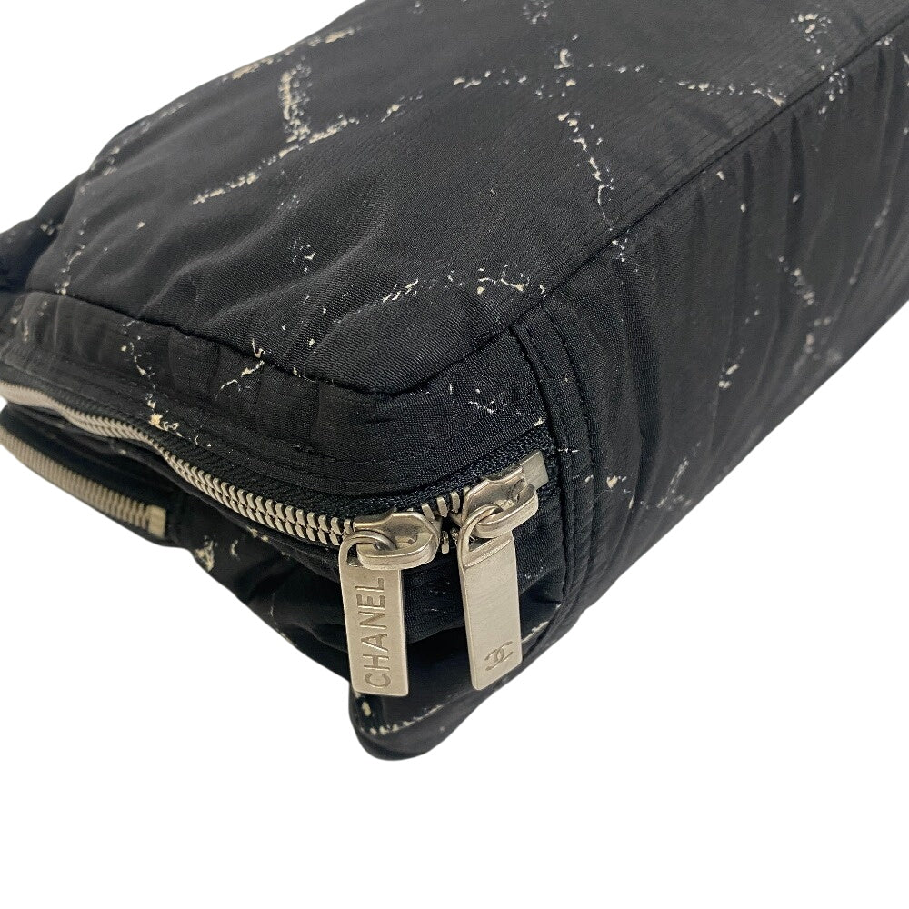 CHANEL Handbag Nylon, Canvas black Grid pattern old travelline handbag
