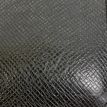 LOUIS VUITTON Clutch bag M30782 Taiga black Taiga Selenga